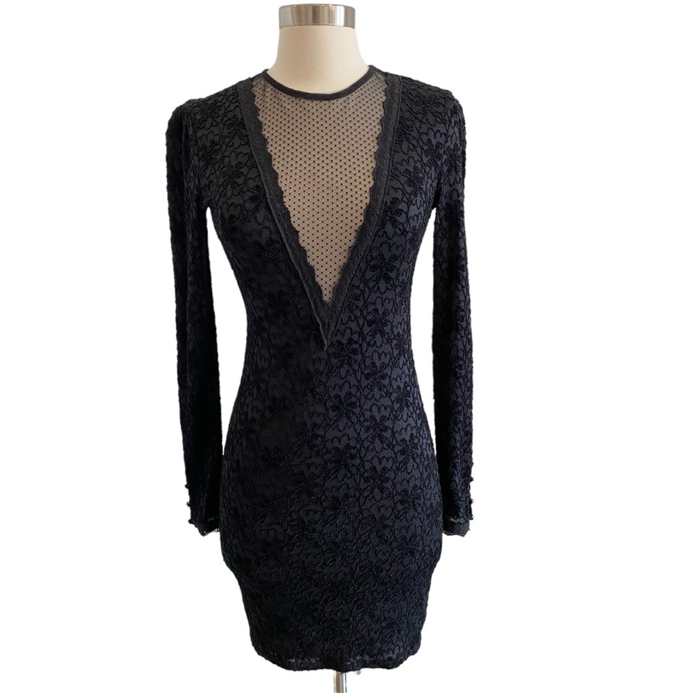 Kimchi Blue Deep V Lace Bodycon Long Sleeve Mini Dress - Picture 2 of 12